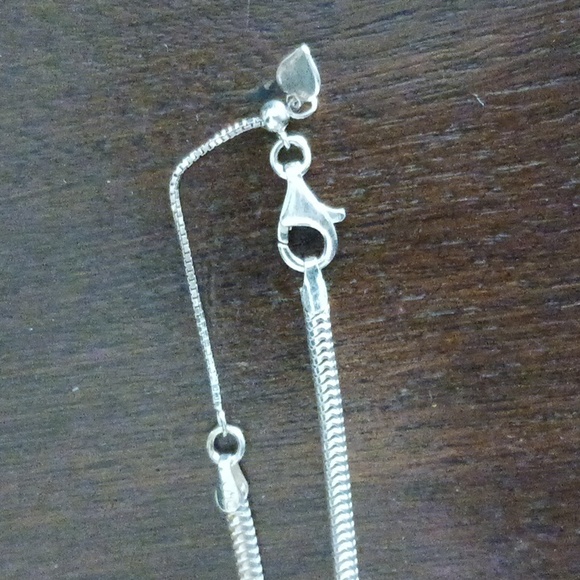 Godiva Pendant/Scarf Ring, 925 Italy Snake Chain 18"-20" - Picture 10 of 10